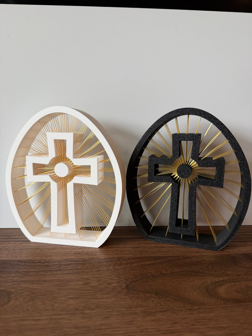 Christian Cross Sunburst Table Decor – Faith-Inspired Home Decoration